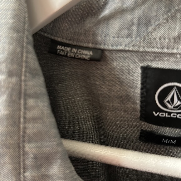 Volcom Button Up 💎 Dry Cleaned - Picture 5 of 8